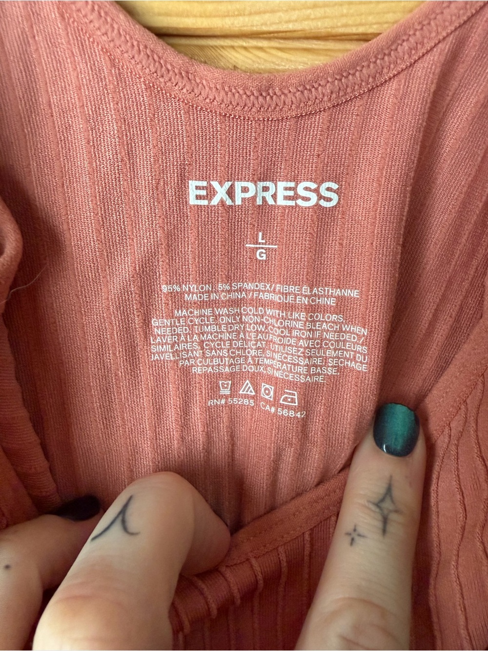 Express Ribbed V-Neck Cami in Dusty Rose - Picture 2 of 2